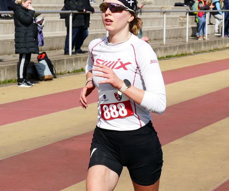 Siegerin auf der 9,5km-Strecke Hannah Rudolph (Stabakon Blankenburg)